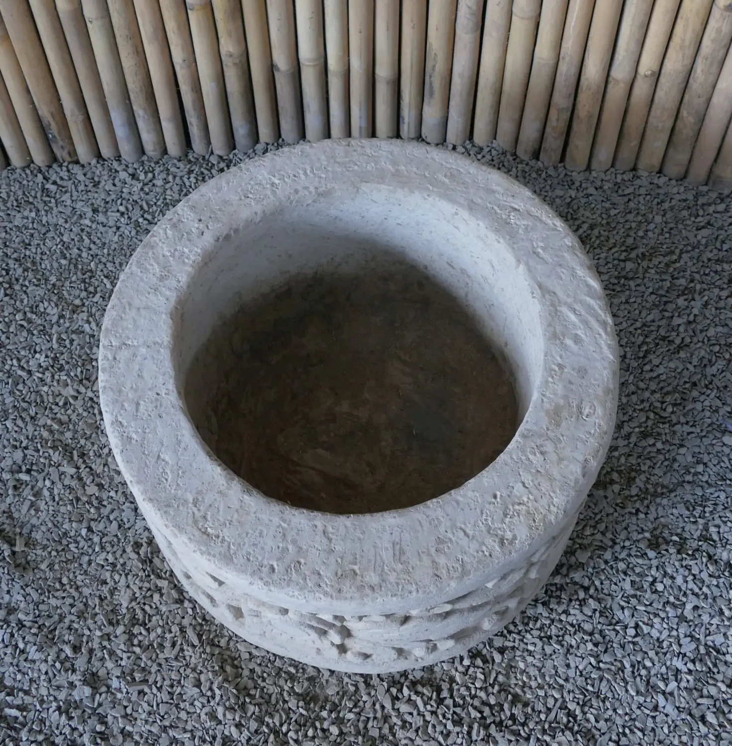  Product image 2 of the product “Balinese style tube round pot, with carving - 70cm Dia., 40 cm Height, Taro sand ”